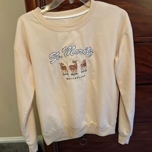 Size M yellow sweatshirt